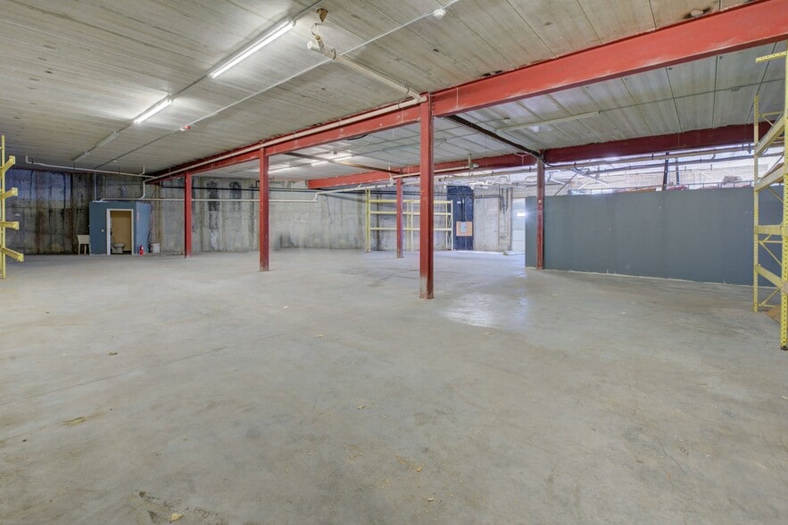 555 Atwood Ave, Cranston, RI for lease - Building Photo - Image 2 of 13