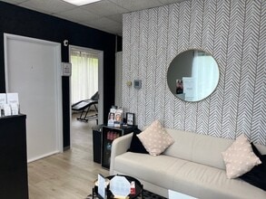 101 Bradford Rd, Wexford, PA for lease Interior Photo- Image 2 of 7