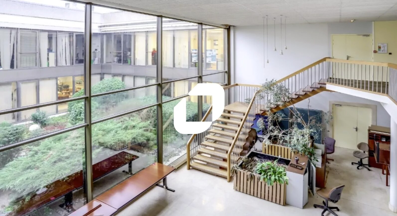 Bureau dans Lisses à louer Photo intérieure- Image 1 de 1