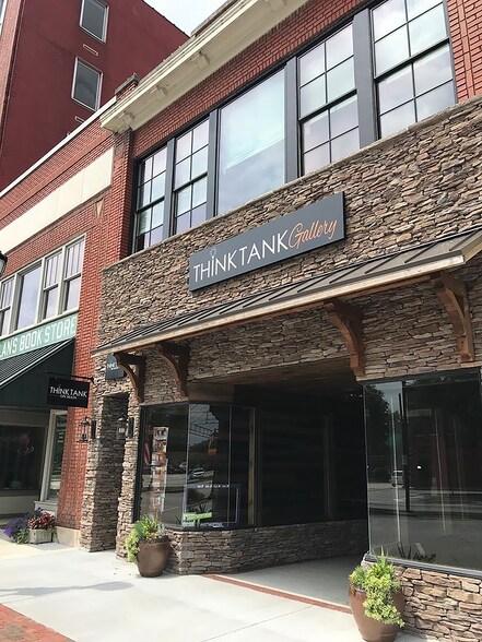 206 Main St, Greenwood, SC à vendre - Photo du bâtiment - Image 2 de 30