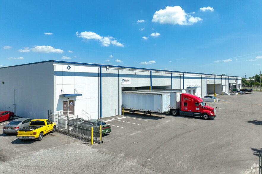 2700-2716 Hazelhurst Ave, Orlando, FL for lease - Primary Photo - Image 3 of 3