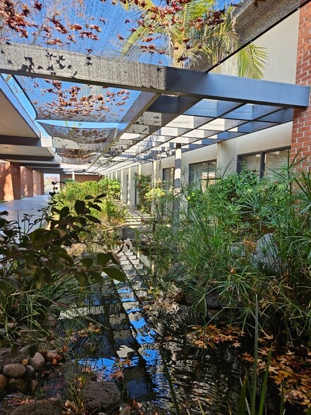 5731-5933 Stoddard Rd, Modesto, CA for lease - Building Photo - Image 2 of 11