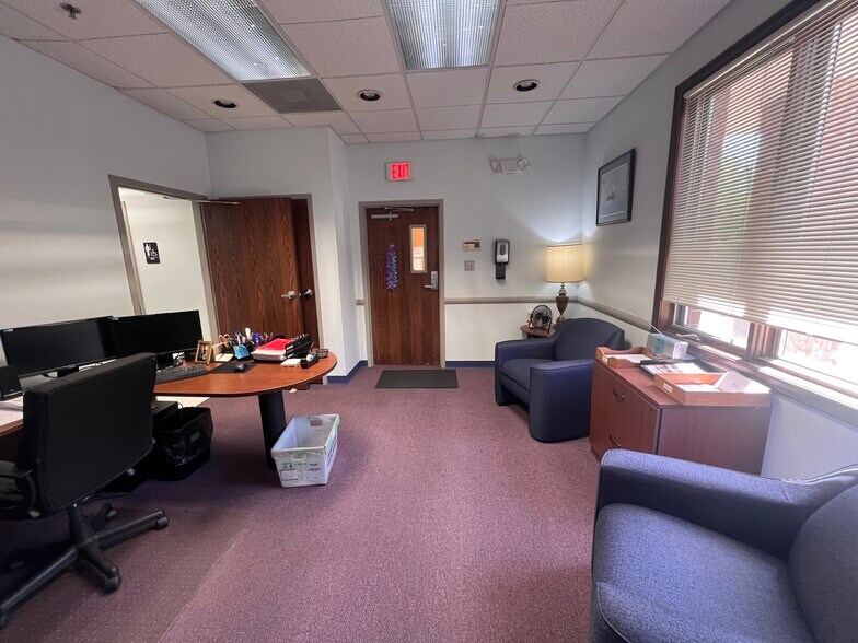 59 General Warren Blvd, Malvern, PA à louer - Photo du bâtiment - Image 2 de 33