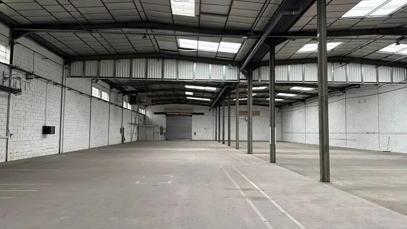 Rue Jean Corona, Vaulx-en-Velin for lease - Interior Photo - Image 2 of 8