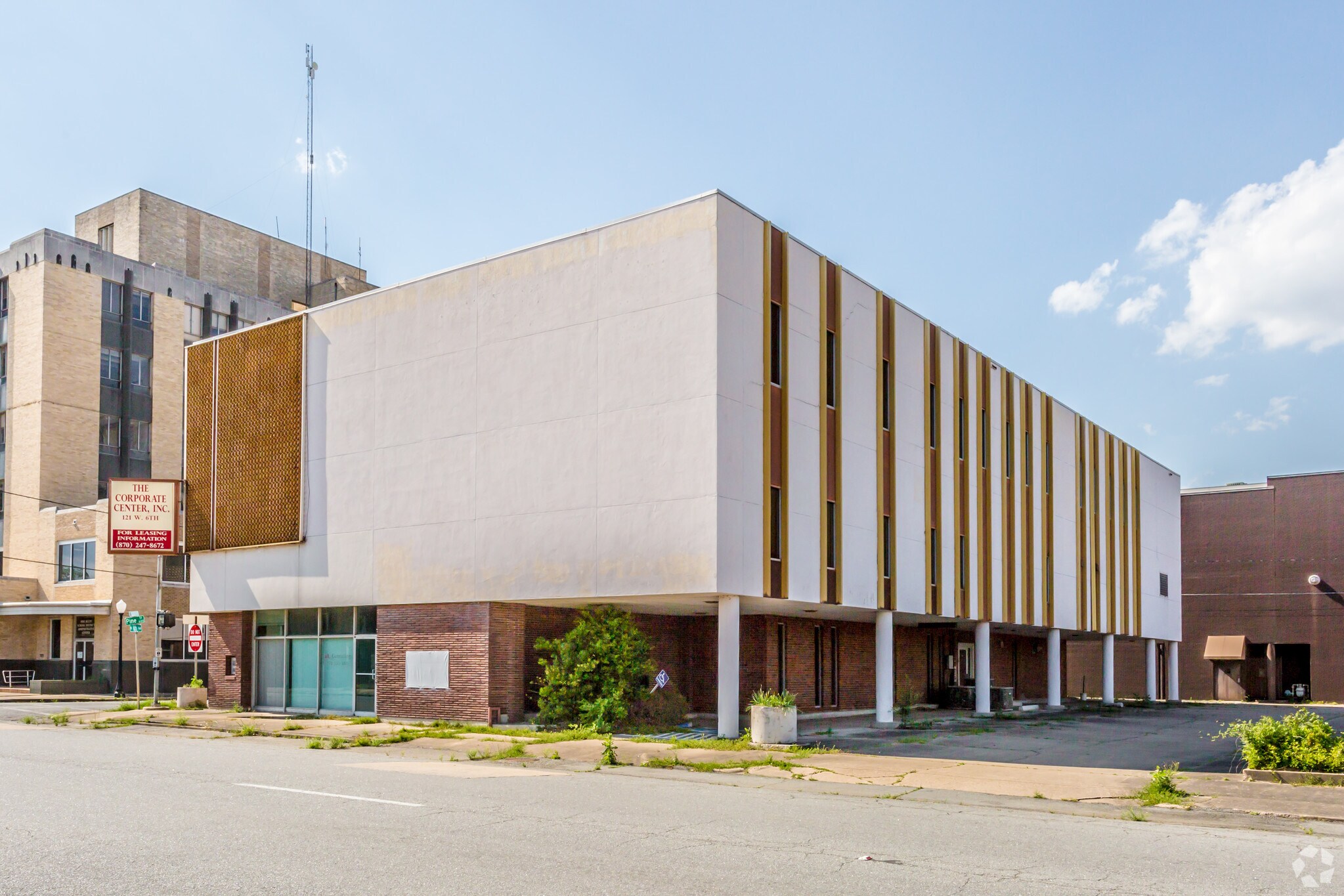 121 W 6th Ave, Pine Bluff, AR for sale Primary Photo- Image 1 of 8
