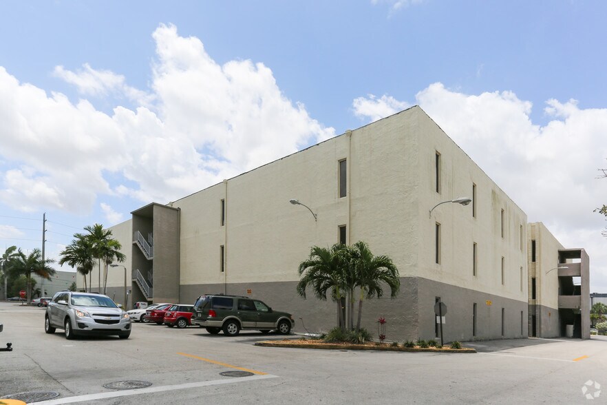 6555 NW 36th St, Virginia Gardens, FL for sale - Building Photo - Image 3 of 7