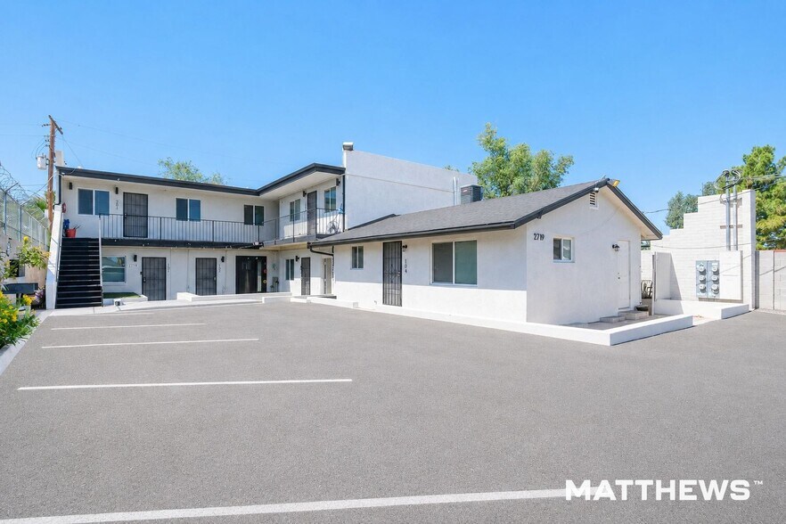 2719 W Maryland Ave, Phoenix, AZ à vendre - Photo du bâtiment - Image 2 de 12