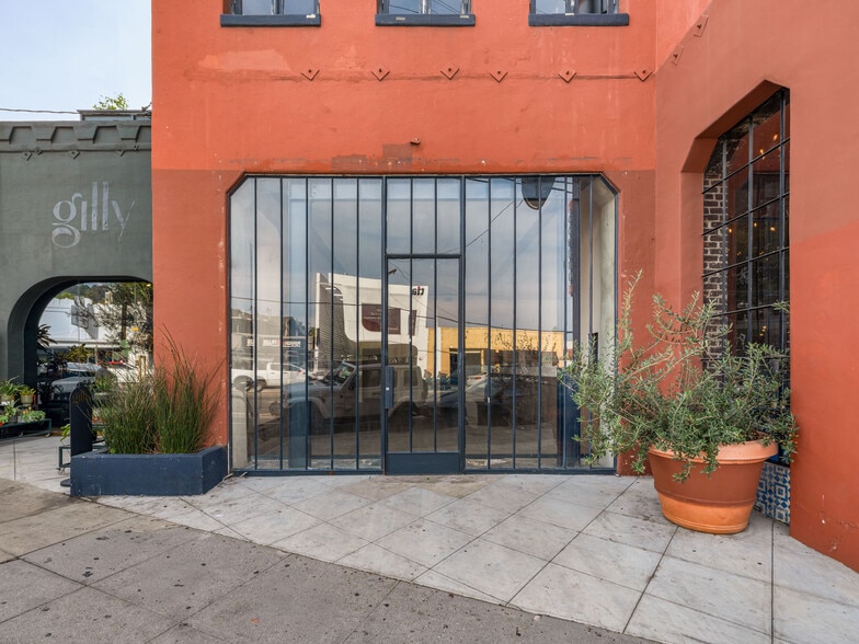 3920-3930 W Sunset Blvd, Los Angeles, CA for lease - Building Photo - Image 2 of 9