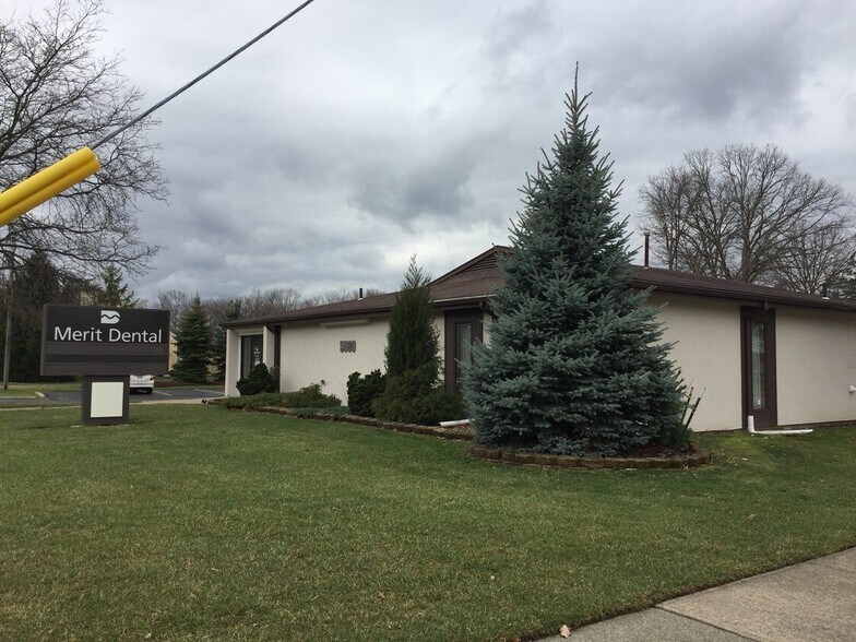 5000 Oberlin Ave, Lorain, OH à vendre - Photo du bâtiment - Image 3 de 4