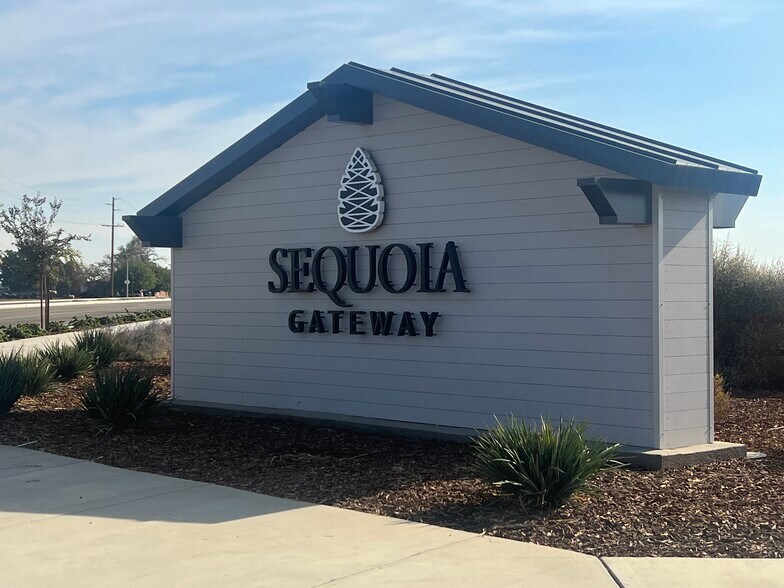 27908 Hwy 99, Visalia, CA à vendre - Photo du bâtiment - Image 3 de 7