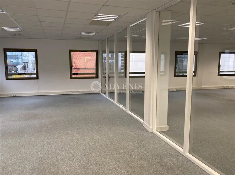 Bureau dans Lyon à louer - Photo du bâtiment - Image 3 de 10
