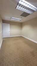 3825 Henderson Blvd, Tampa, FL for lease Interior Photo- Image 2 of 34
