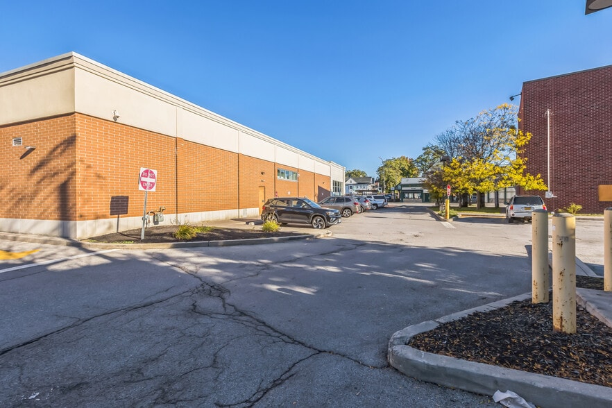 565 Monroe Ave, Rochester, NY for lease - Building Photo - Image 3 of 15