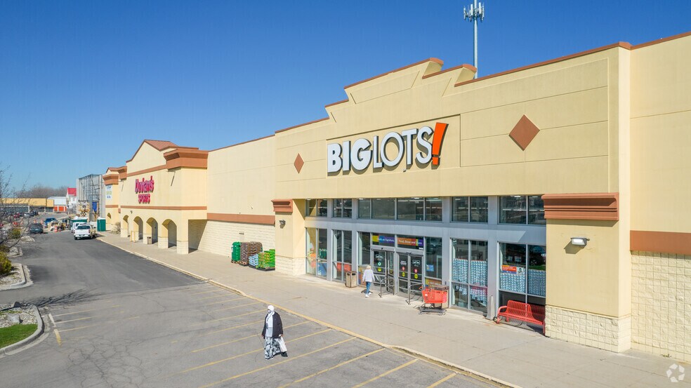 30000-30070 Plymouth Rd, Livonia, MI for lease - Building Photo - Image 2 of 11