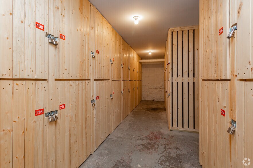 4700 N Racine Ave, Chicago, IL for lease - Interior Photo - Image 2 of 11