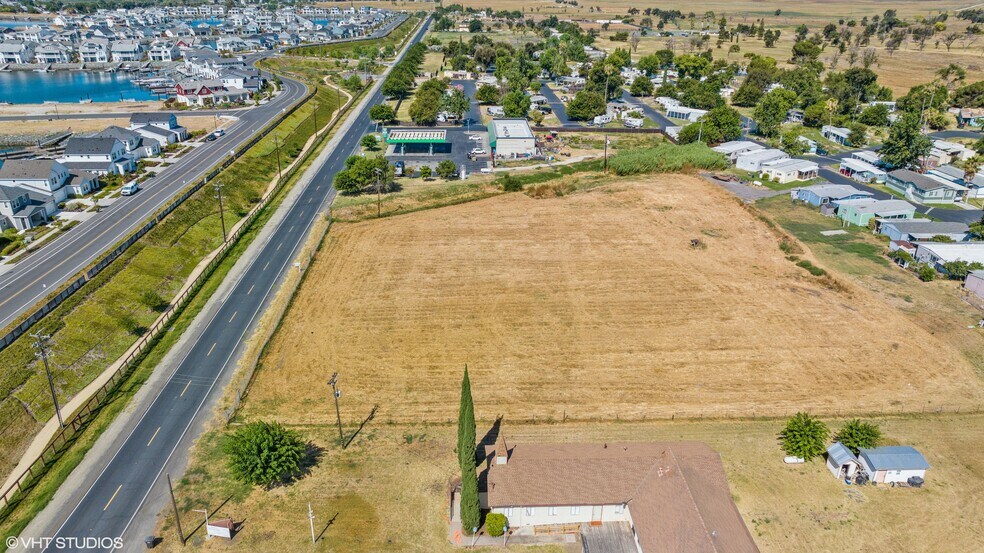 0 Gateway Rd, Bethel Island, CA à louer - Photo du bâtiment - Image 3 de 20