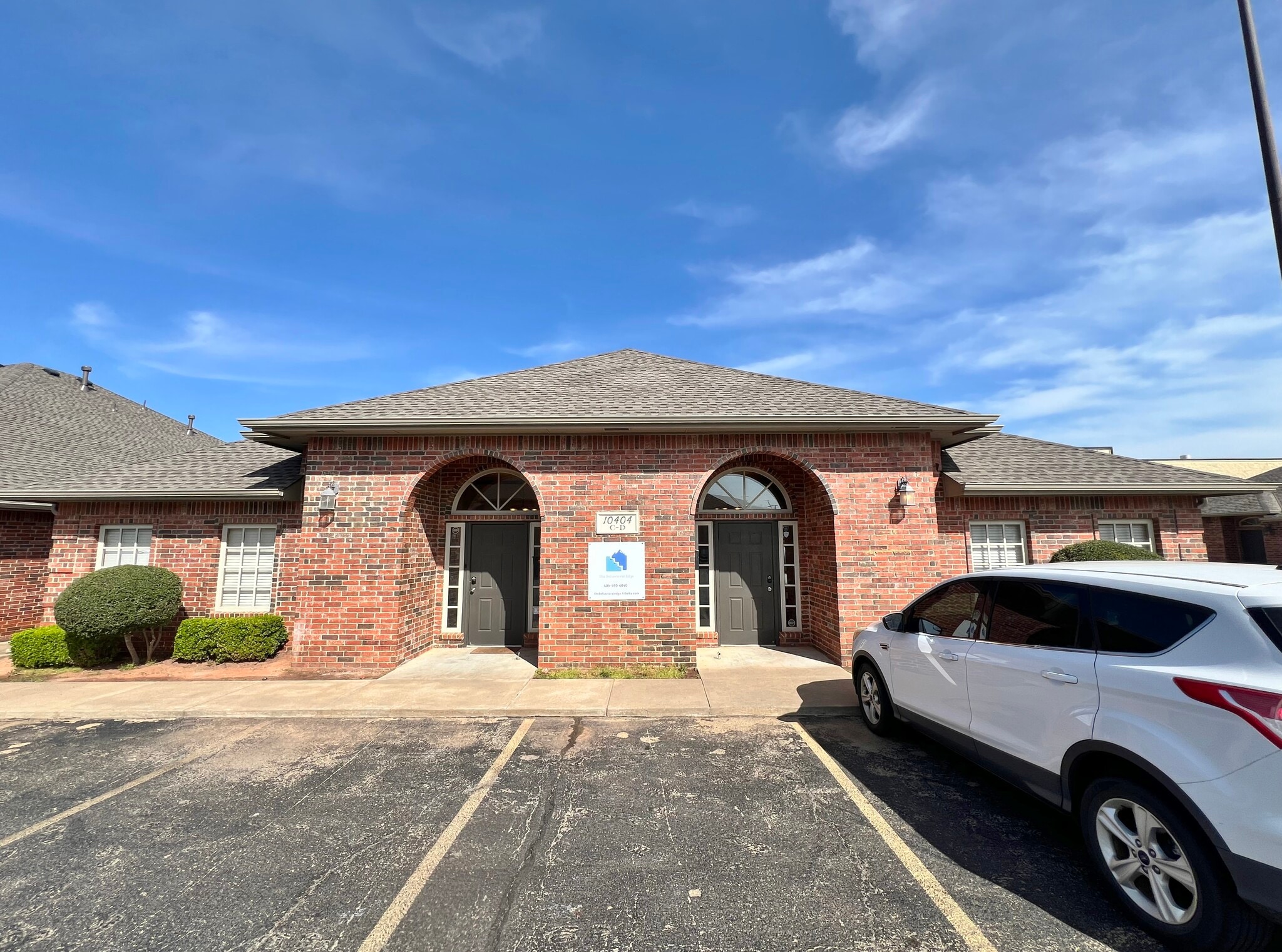 10404 Vineyard Blvd, Oklahoma City, OK for lease Building Photo- Image 1 of 2