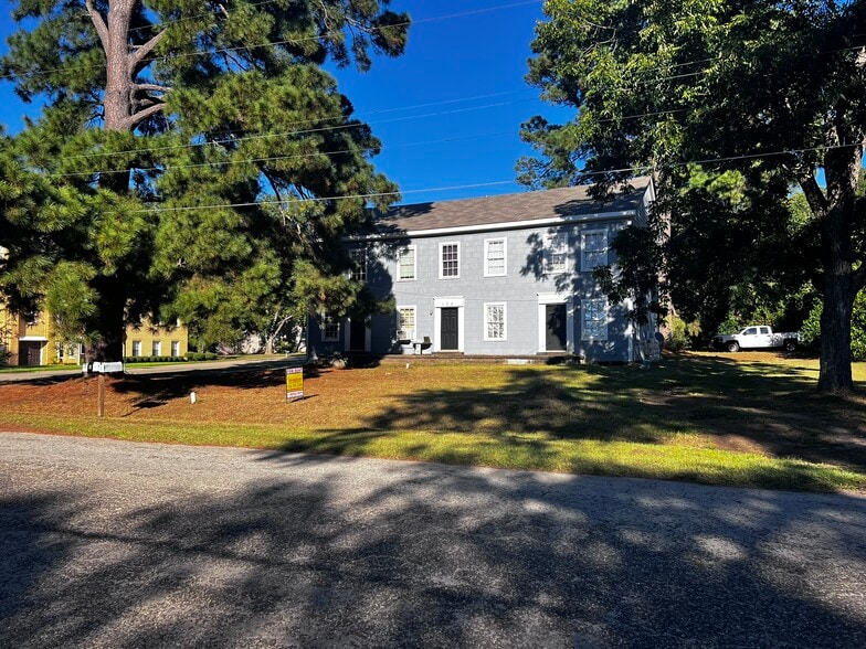 108 N Gordon Dr, Crockett, TX for sale - Building Photo - Image 2 of 21