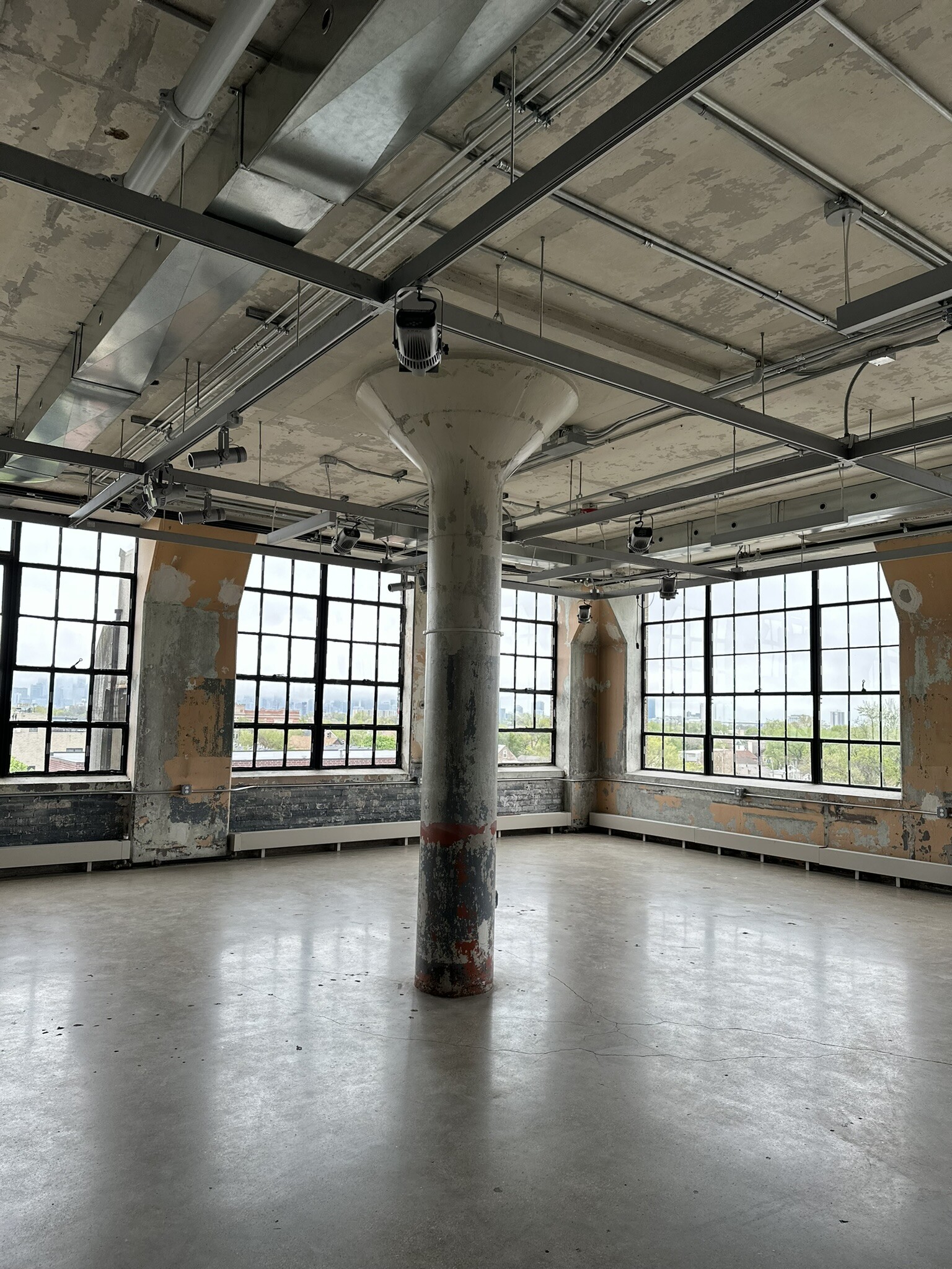 1010 W 35th St, Chicago, IL for lease Building Photo- Image 1 of 3