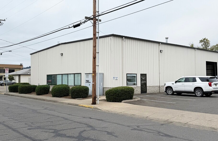 760 Conger St, Eugene, OR à louer - Photo du bâtiment - Image 1 de 2