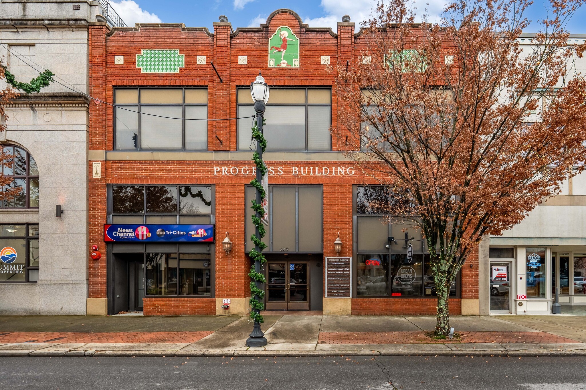 247 Broad St, Kingsport, TN for sale Primary Photo- Image 1 of 18