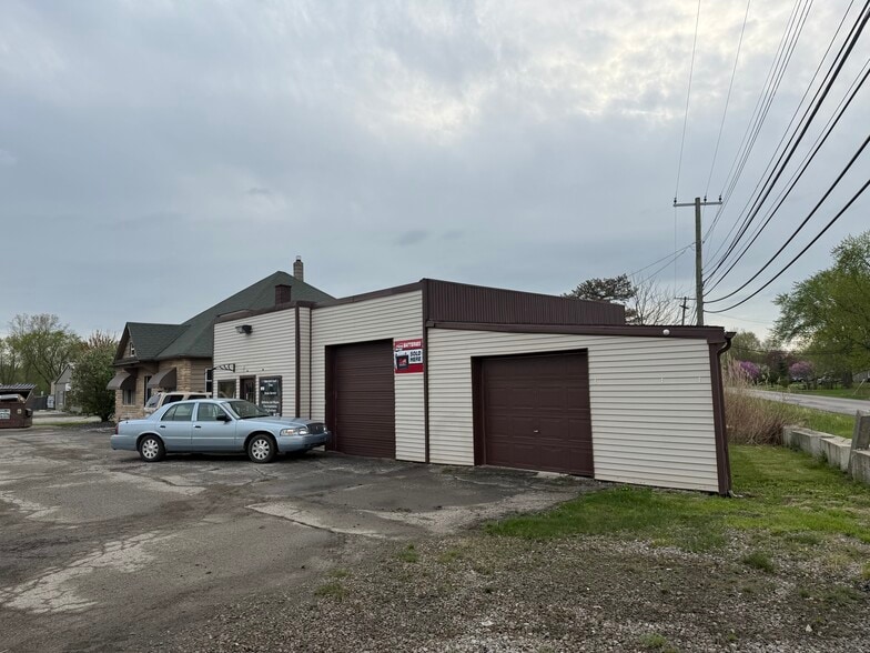 12020 Telegraph, Carleton, MI for lease - Primary Photo - Image 1 of 8