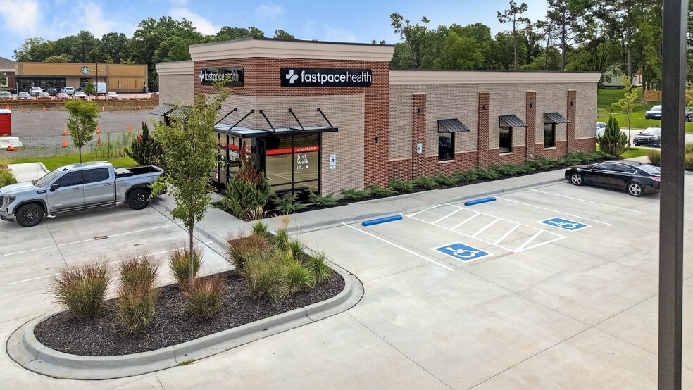 255 E Main St, Hendersonville, TN for sale - Building Photo - Image 2 of 7