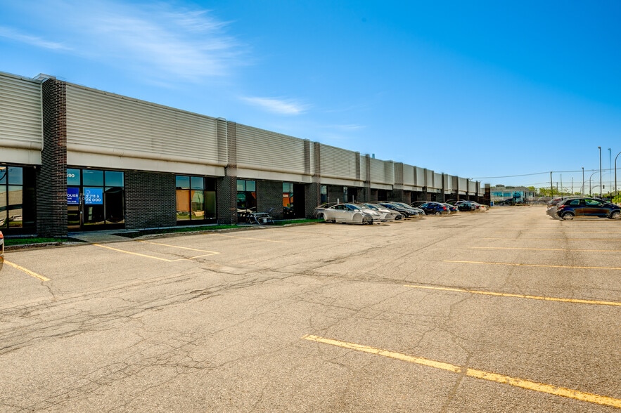 1520-1660 55e Av, Montréal, QC for lease - Building Photo - Image 3 of 12