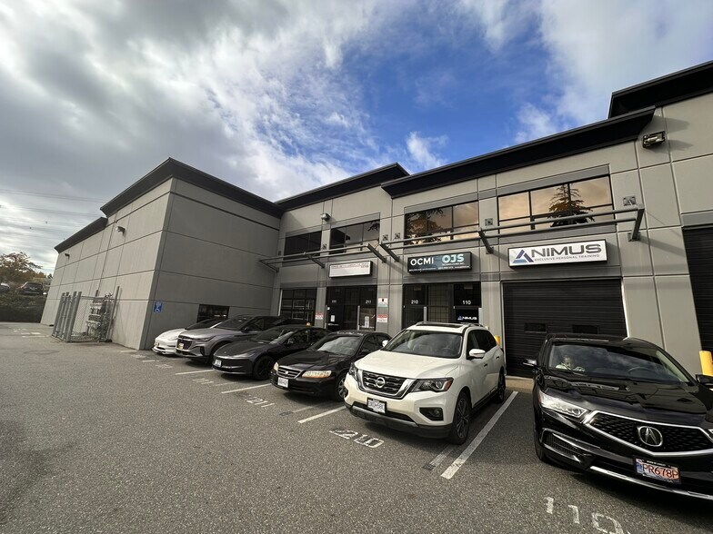 15272 Croydon Dr, Surrey, BC à vendre - Photo du bâtiment - Image 3 de 24