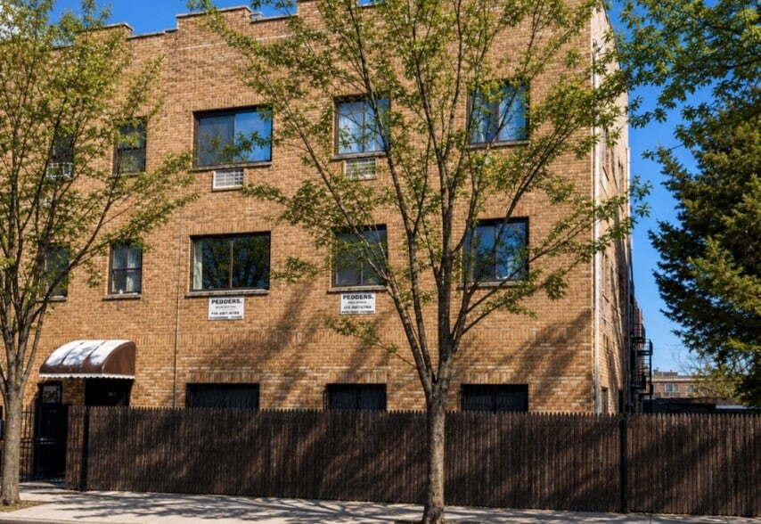 177 Moffat St, Brooklyn, NY for sale - Building Photo - Image 2 of 17