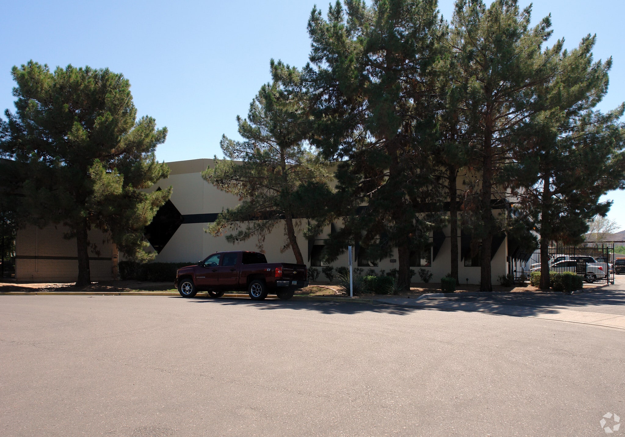 3601 E La Salle St, Phoenix, AZ for lease Primary Photo- Image 1 of 8