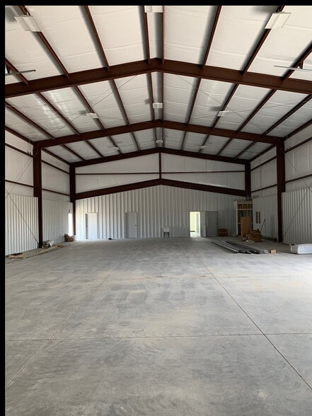 2277 Ocotillo Dr, Pecos, TX for lease - Interior Photo - Image 2 of 23