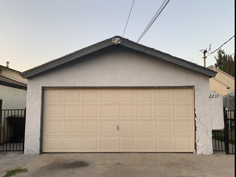 2237 E Harding St, Long Beach, CA à vendre - Photo principale - Image 1 de 8