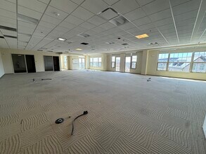 Sockanosset Cross Rd, Cranston, RI for lease Interior Photo- Image 2 of 5