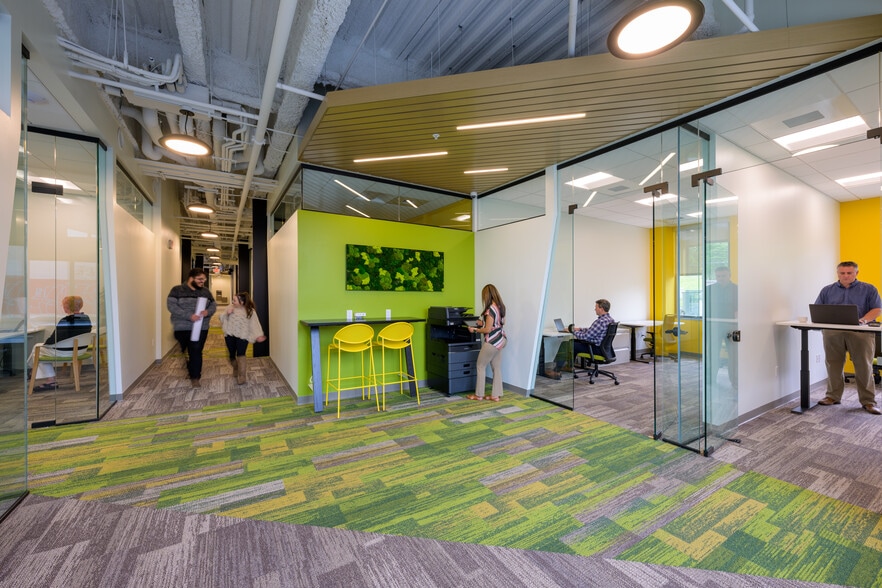 409 Elm, Manchester, NH à louer - Hall d’entrée - Image 3 de 12