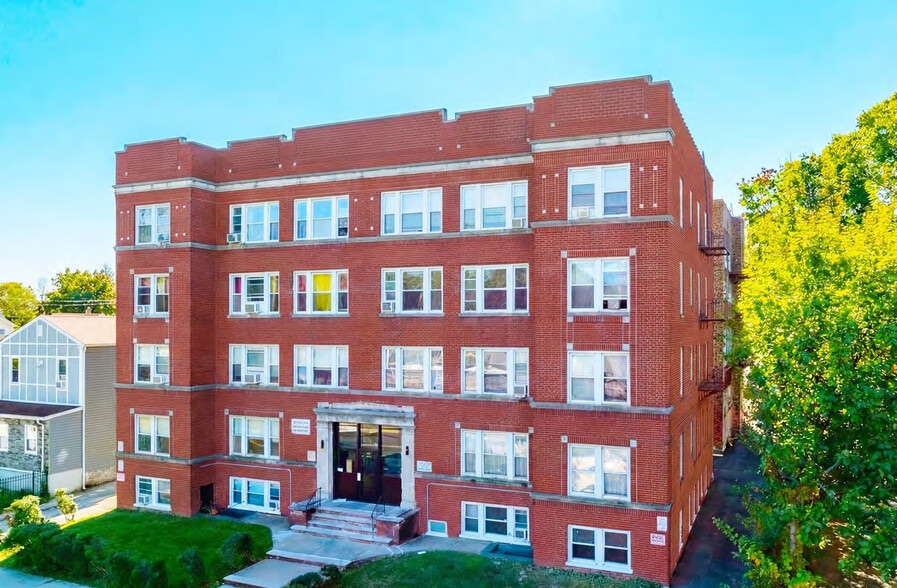 654 Lyons Ave, Irvington, NJ for sale - Primary Photo - Image 1 of 4