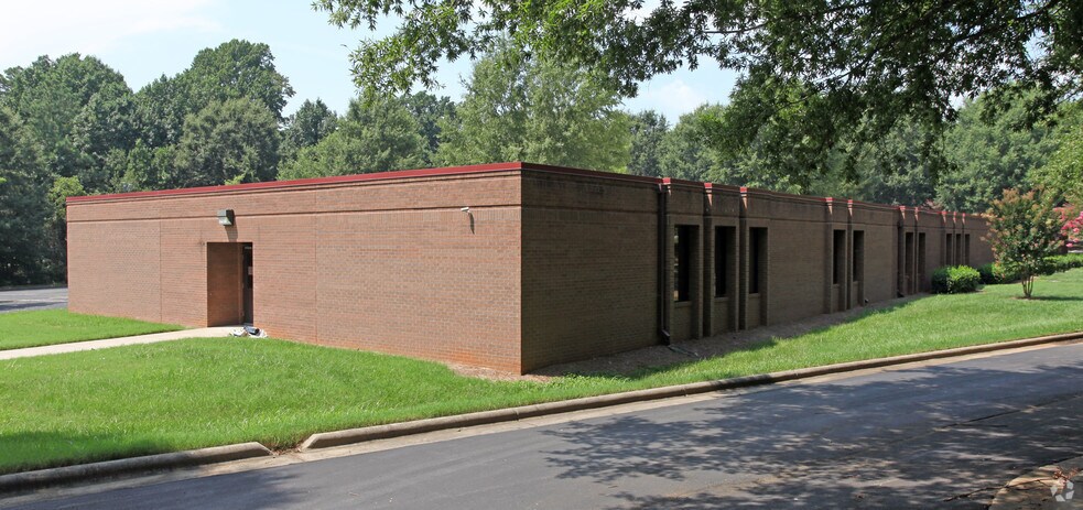 289 Mercantile Dr, Winston-Salem, NC à vendre - Photo du bâtiment - Image 3 de 3