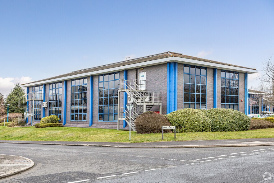 Watchmead, Welwyn Garden City for sale - Building Photo - Image 2 of 14