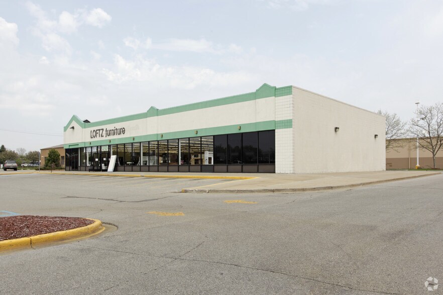 4110-4250 28th St SE, Grand Rapids, MI for lease - Building Photo - Image 2 of 7