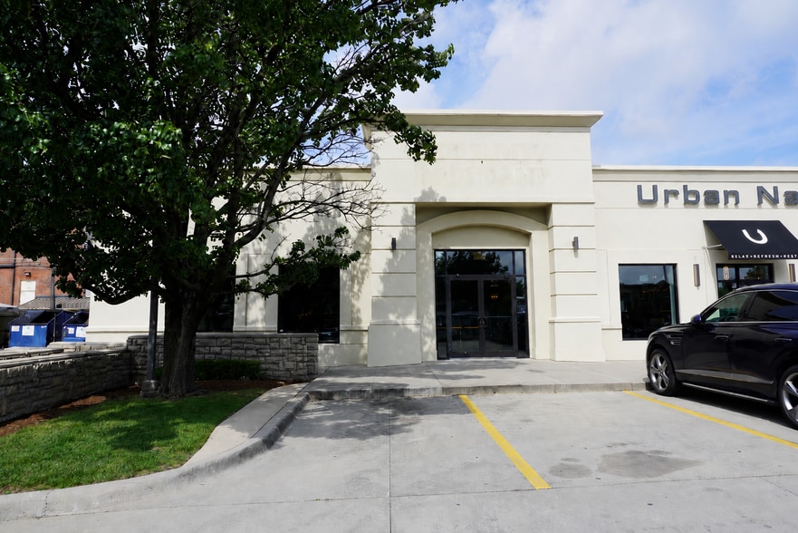 4809-4817 E Douglas Ave, Wichita, KS for lease - Building Photo - Image 2 of 17