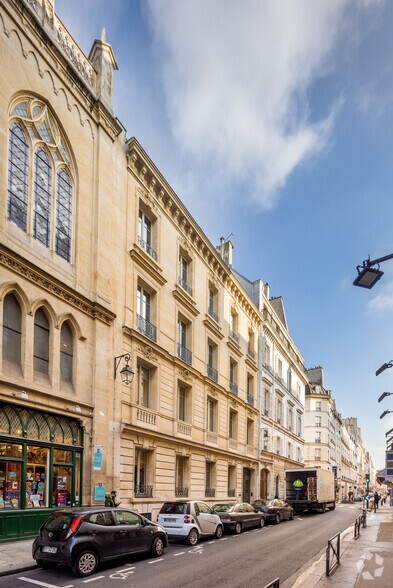 46 Rue De Lille, Paris à vendre - Photo du bâtiment - Image 2 de 4