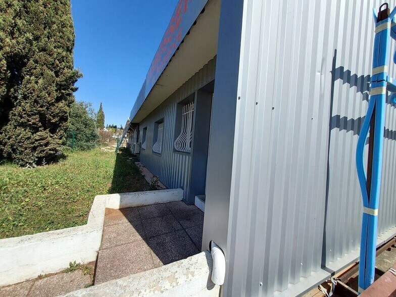 Industriel dans Vitrolles à louer - Photo du bâtiment - Image 3 de 3