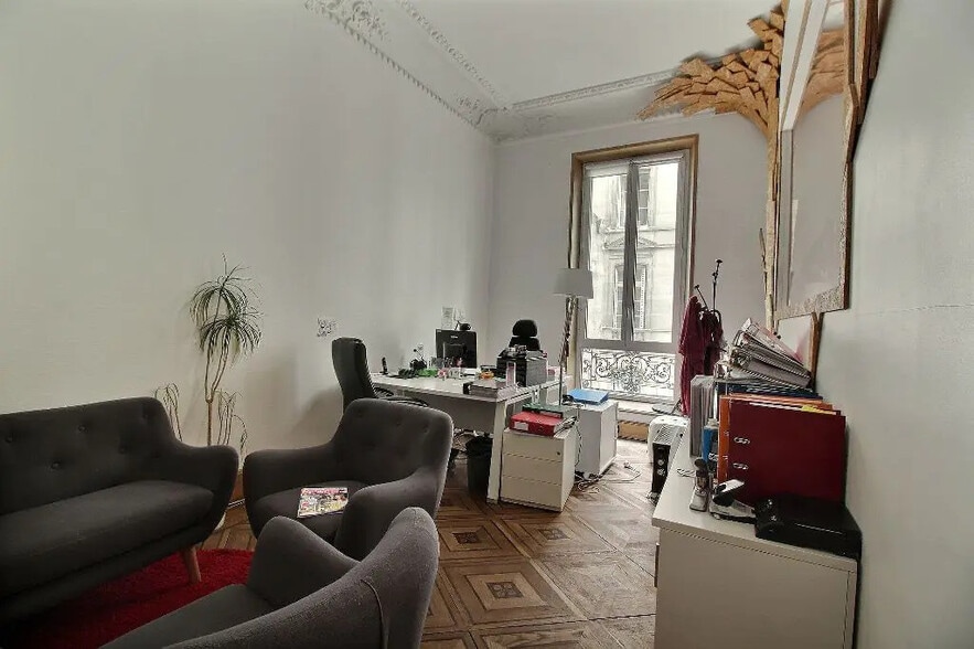 Office in Paris for lease - Building Photo - Image 3 of 7