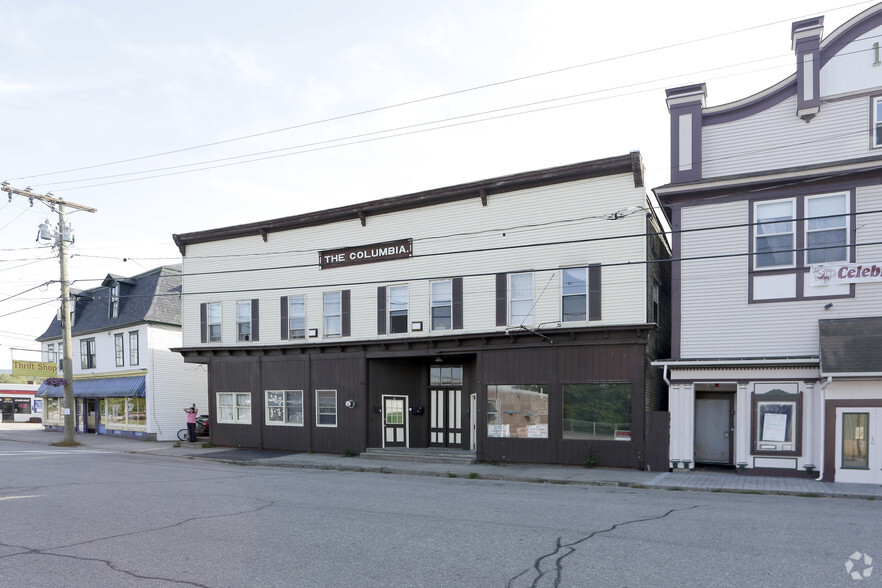 4 Depot St, Pittsfield, NH à vendre - Photo principale - Image 1 de 1