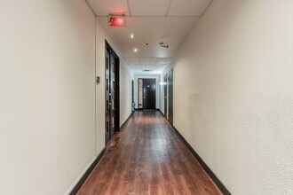 501-507 Pl d'Armes, Montréal, QC à louer Photo du bâtiment- Image 1 de 30