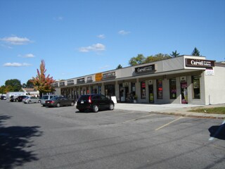 26-42 W Village Green Ave, Hicksville, NY à vendre - Photo du bâtiment - Image 3 de 9