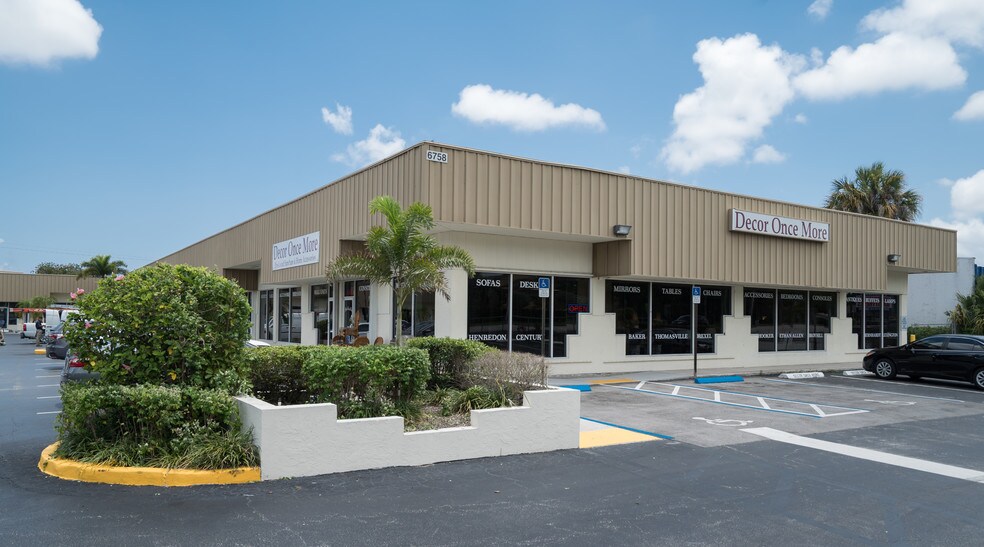 6758 N Military Trl, West Palm Beach, FL à louer - Autre - Image 3 de 4