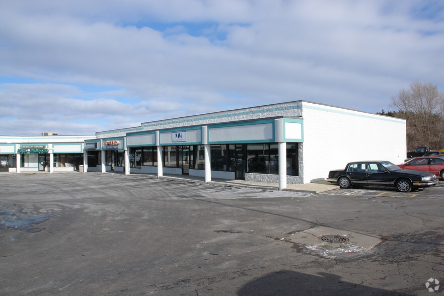 1471-1493 S Linden Rd, Flint, MI for lease - Building Photo - Image 2 of 10