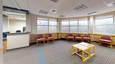 196 Waterford Pky S, Waterford, CT à louer Photo intérieure- Image 2 de 4