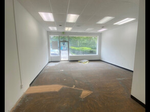 9404 Reisterstown Rd, Owings Mills, MD for lease Building Photo- Image 2 of 9